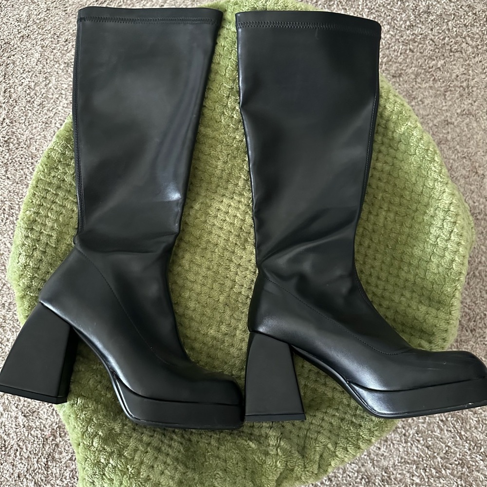 DSW Black Heeled Boots with Chunky Block Heel